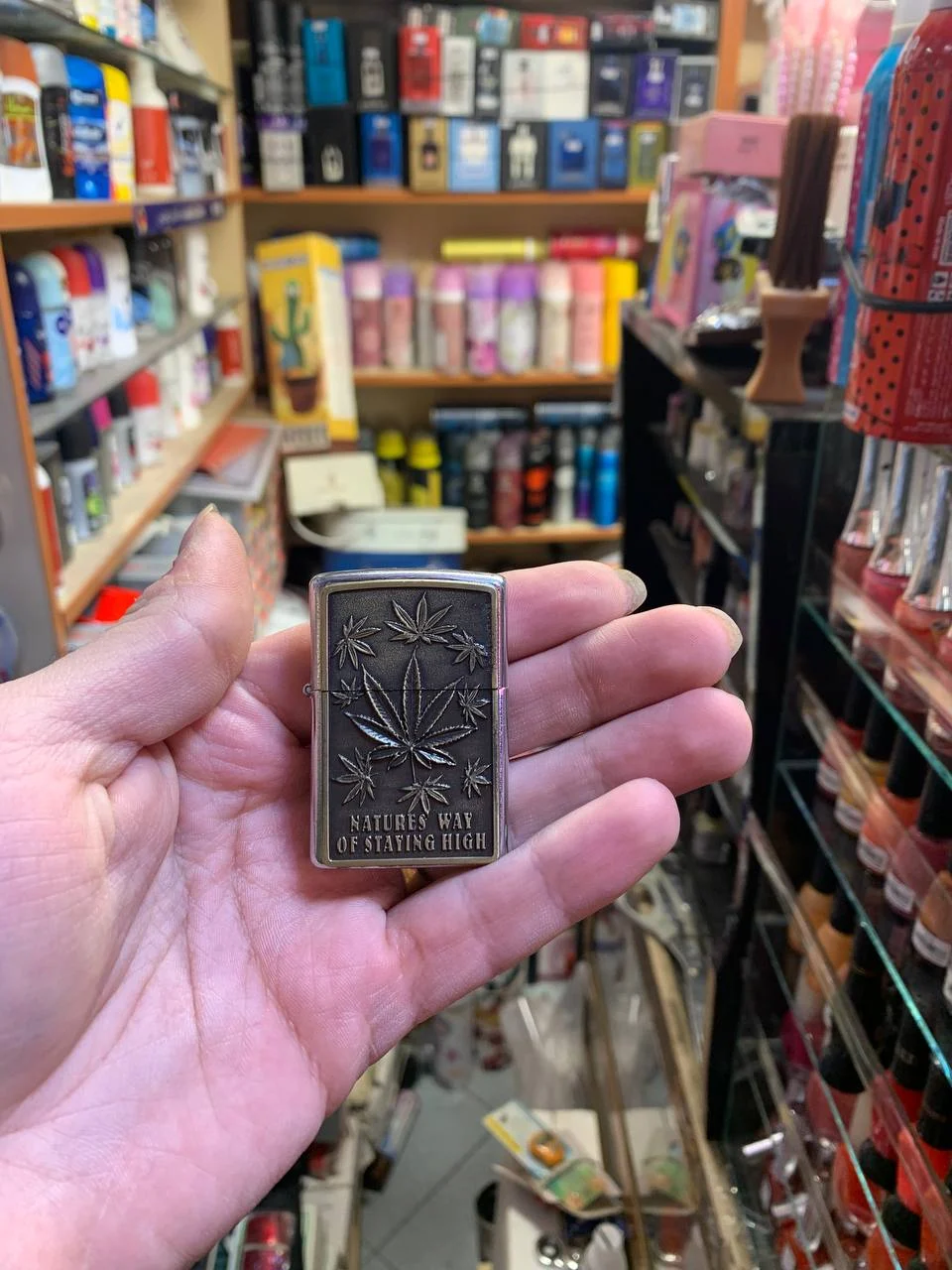فندک با طرحی زیبا